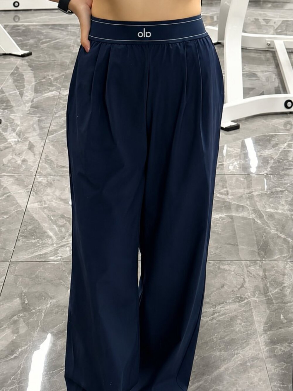 ALO Yoga Navy Wide Leg Pants 💙30” Inseam 🙋NWT | XS & M | Clean Girl Athleisure - Picture 8 of 9